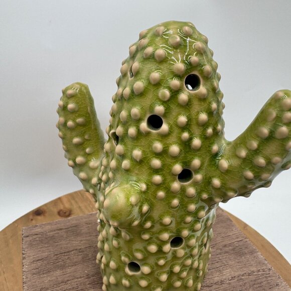 Ceramic Green Cactus Figure Southwest Style 5 1/2 in. Tall unbranded EUC - Picture 2 of 9